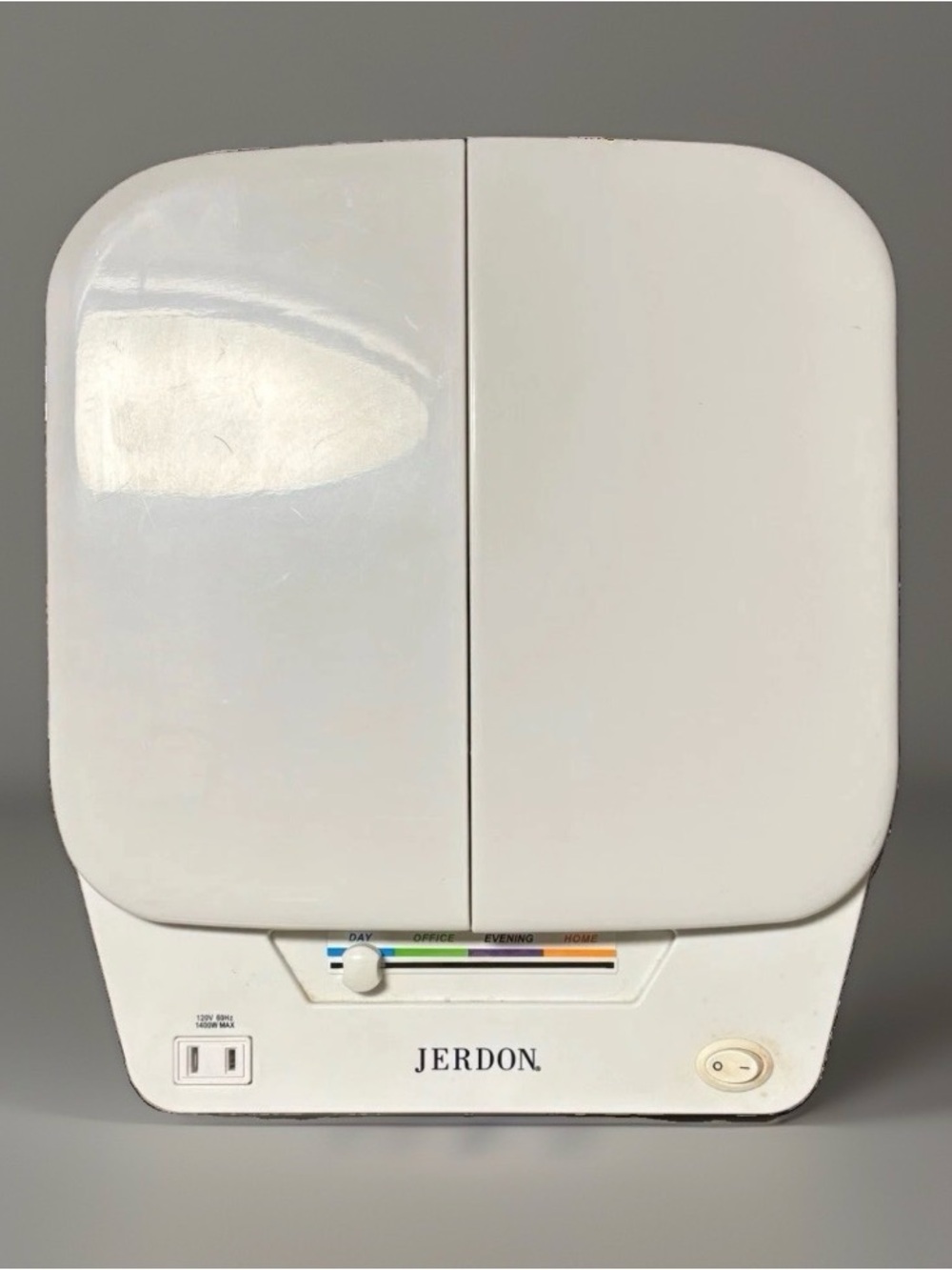 Vintage Jerdon Euro Tri-Fold Lighted
Vanity Makeup Mirror 5x magnify 4
Settings